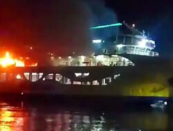 Kebakaran KMP Portlink VII di Pelabuhan Ketapang Banyuwangi, Api Diduga Korsleting Listrik dari Ruang Pengemudi.