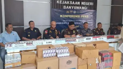 tangkap-4-tersangka,-bea-cukai-banyuwangi-amankan-6,5-juta-rokok-ilegal-senilai-rp10-m