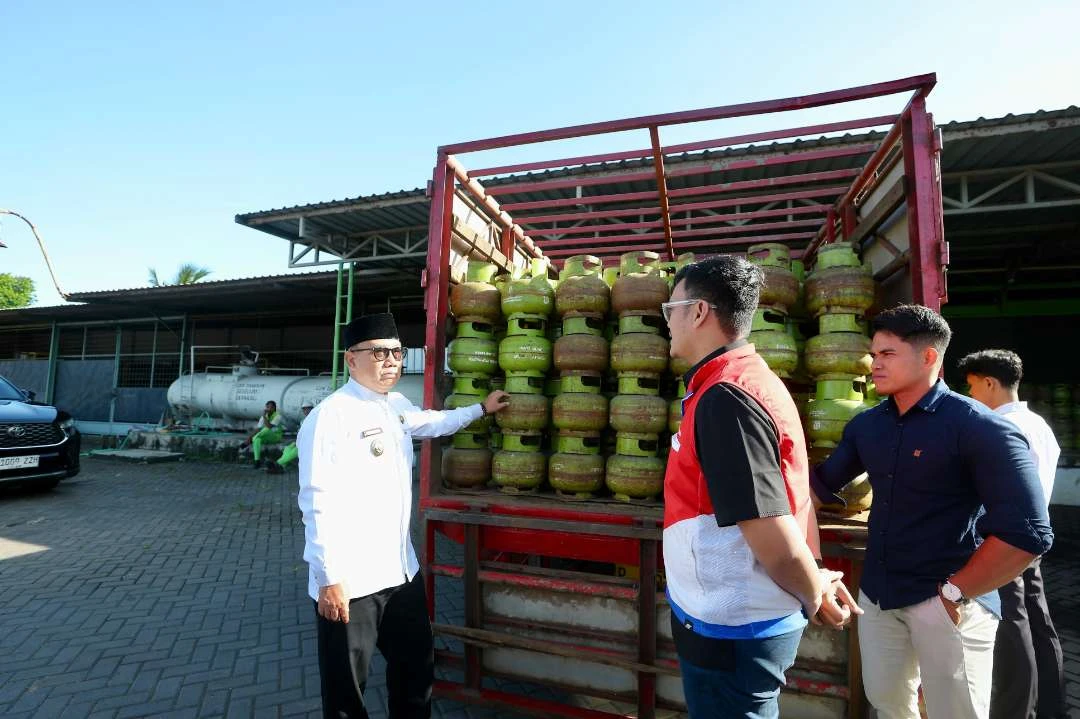 pastikan-ketersediaan-pasokan,-wabup-banyuwangi-mujiono-sidak-agen-dan-pangkalan-gas-melon