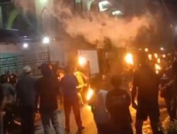 Tradisi Pitulikuran Semarakkan Malam Ramadhan di Banyuwangi, Warga Cawang Gelar Pencak Obor.